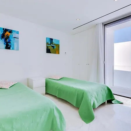 M30 - Luxury Front Golf - Private Pool