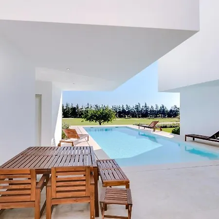 M30 - Luxury Front Golf - Private Pool Villa Quarteira